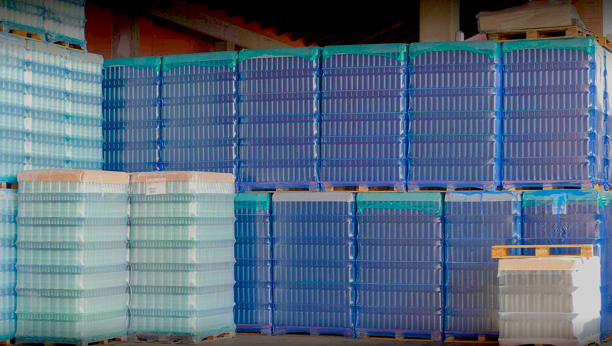 custom pallets crates pharmaceuticals food beverage consumer goods
