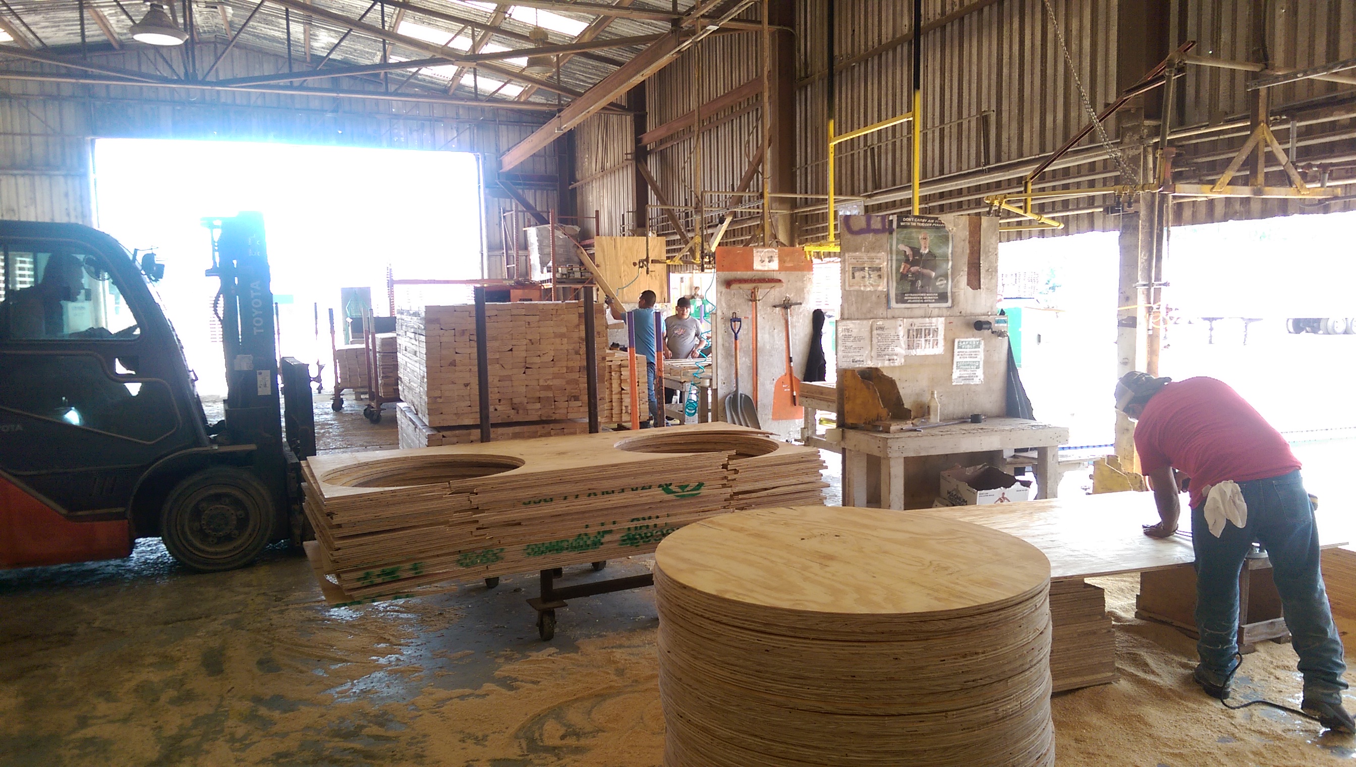 custom pallets crates energy oil gas